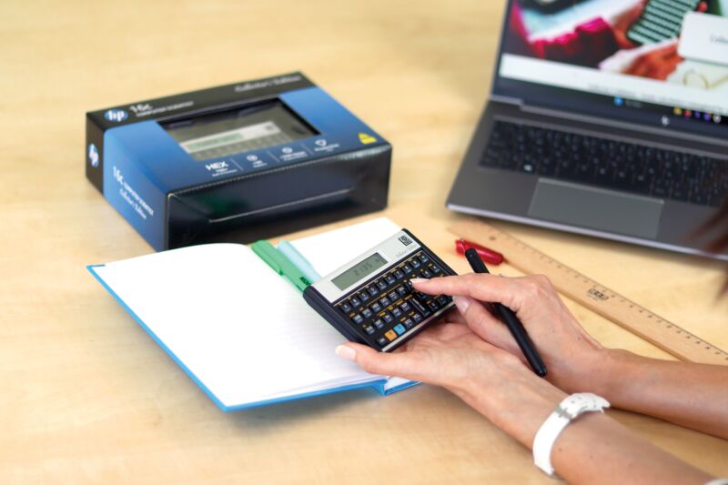 HP 16C Scientific Calculator Collector’s Edition - Image 3